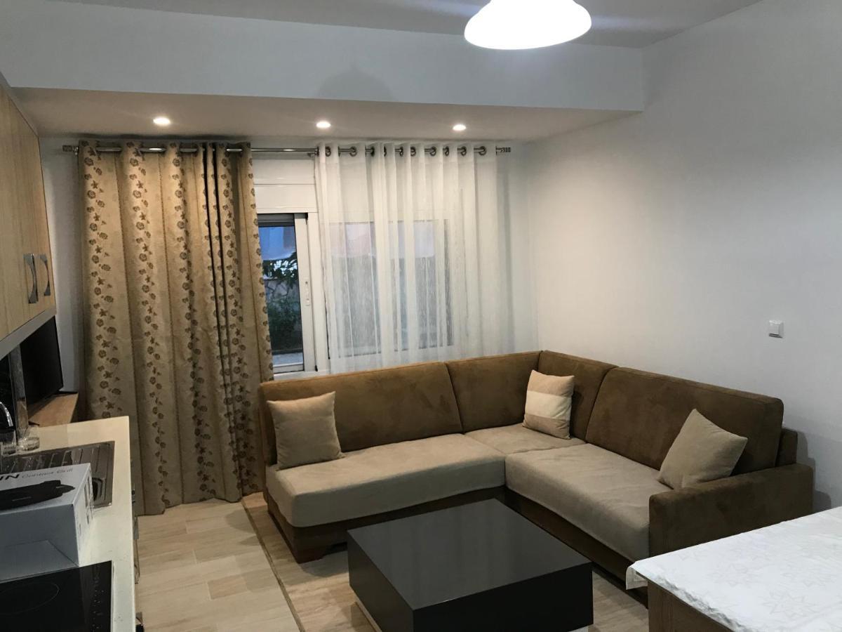 Garden Villa Apartments Sarande Exterior photo