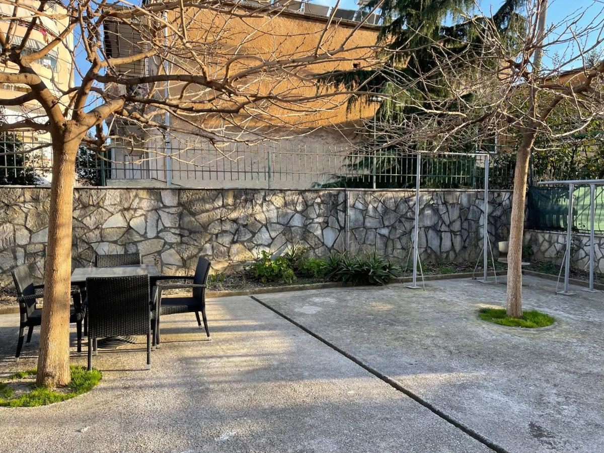 Garden Villa Apartments Sarande Exterior photo