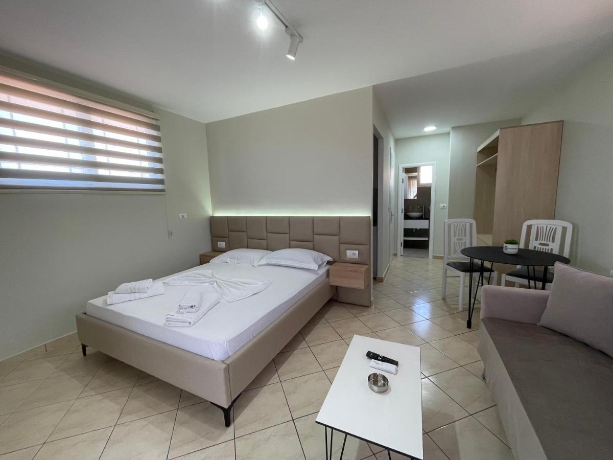 Garden Villa Apartments Sarande Exterior photo